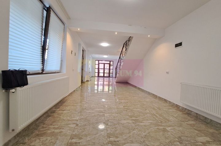 Vilă P+3, 12 camere, 300 mp – birouri/clinică/locuință, Timpuri Noi anunturi imobiliare Bucuresti