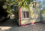 900 €, Spațiu comercial