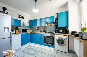 Apartament 3 camere de vanzare CENTRAL - Covasna anunturi imobiliare Covasna