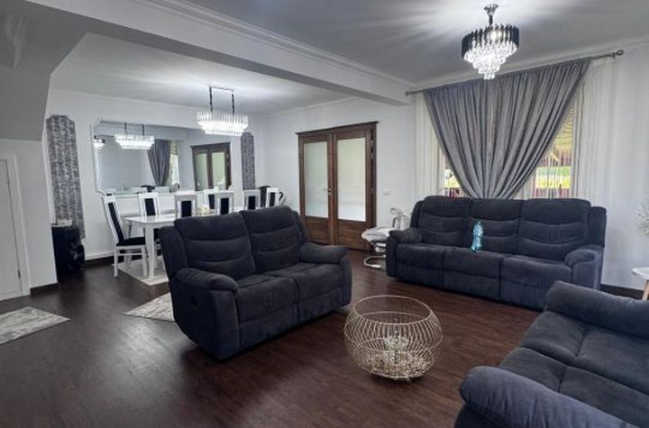 Vilă - 6 camere de vanzare RADAUTI - Suceava anunturi imobiliare Suceava