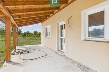 Casă cu 2 camere și teren în Gai anunturi imobiliare Arad