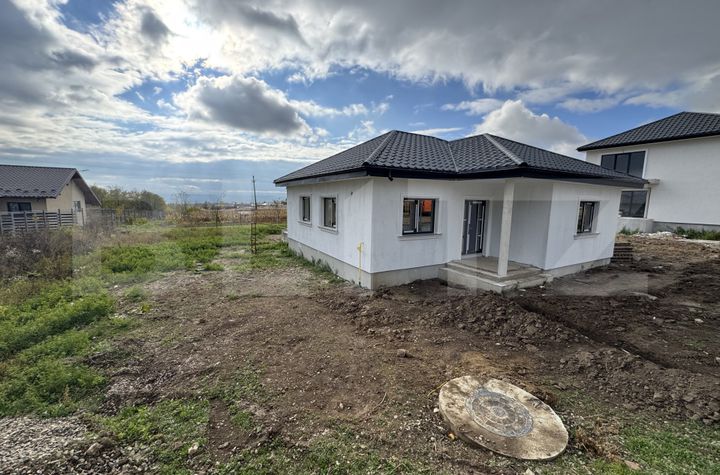Casă - 3 camere de vanzare SUCEAVA - Suceava anunturi imobiliare Suceava