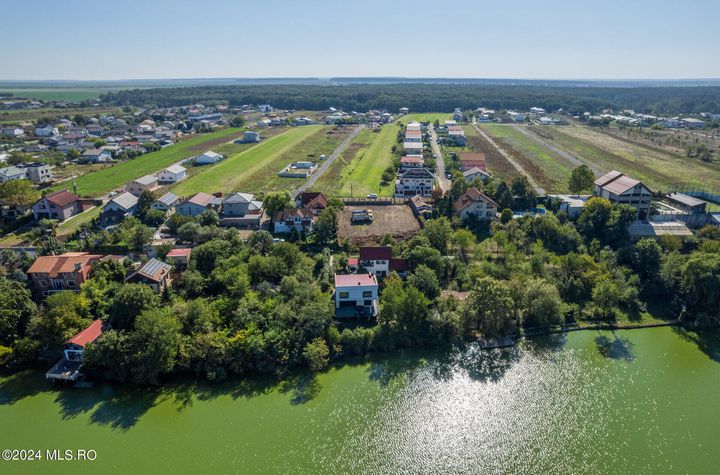 BRANESTI, STRADA ILFOV, TEREN CONSTRUCTII 1400 MP, DESCHIDERE 32 MP! anunturi imobiliare Bucuresti