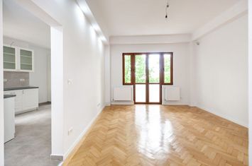 Apartament 4 camere de vanzare ARMENEASCA - Bucuresti anunturi imobiliare Bucuresti