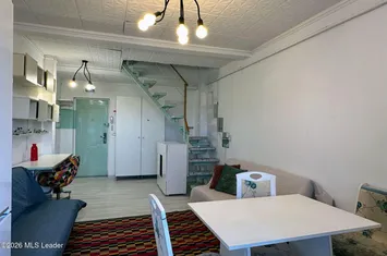 Fizicienilor - Lacramioarei, 3 camere 67 mp, pod 40 mp, modernizat anunturi imobiliare Bucuresti
