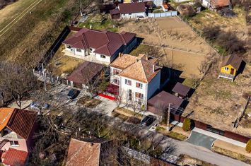 Casa P+2 în zona centrală Chișineu-Criș anunturi imobiliare Arad