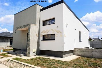 Casă - 3 camere de vanzare COMUNA BERCENI - Bucuresti anunturi imobiliare Bucuresti