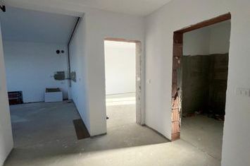 Apartament 3 camere de vanzare RADAUTI - Suceava anunturi imobiliare Suceava