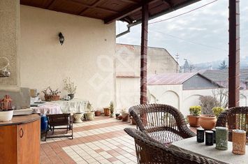 Casa cu 4 camere de vanzare in zona centrala din Oradea anunturi imobiliare Bihor