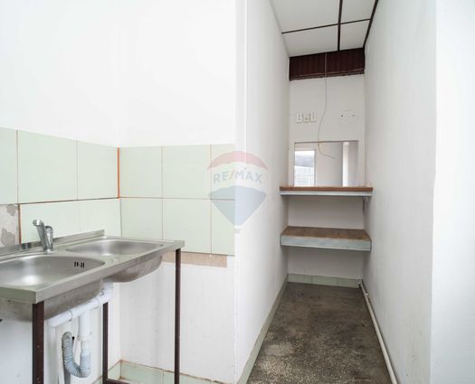 Spațiu comercial Lunca Cetatuii, 280 mp