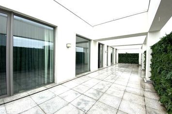 Penthouse 4 camere cu terasa generoasa, zona Piata Victoriei anunturi imobiliare Bucuresti