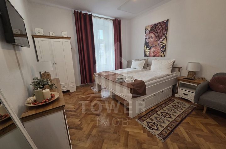 Garsonieră exclusivistă în Piața Mare cu vedere directă la Bradul de Crăciun anunturi imobiliare Sibiu