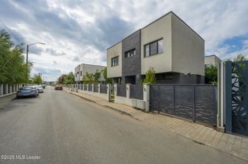 Casă modernă 4 camere,141m,living generos, curte verde, Tunari anunturi imobiliare Bucuresti