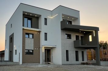 Apartament 4 camere de vanzare SIBIU - Sibiu anunturi imobiliare Sibiu