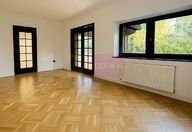 1.360 €, Birou