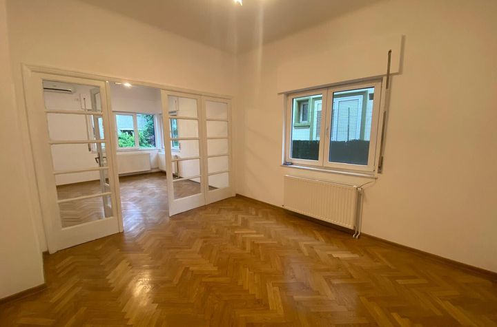 Inchiriere apartament 4 camere vila interbelica Cotroceni Romniceanu anunturi imobiliare Bucuresti