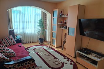Apartament 3 camere de vanzare PLOIESTI - Prahova anunturi imobiliare Prahova