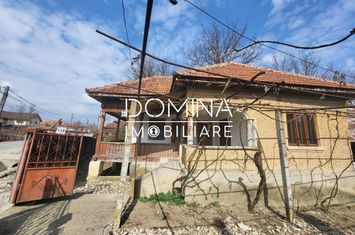 Casă - 3 camere de vanzare ARCANI - Gorj anunturi imobiliare Gorj
