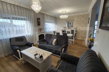 Vilă - 4 camere de vanzare ORADEA - Bihor anunturi imobiliare Bihor