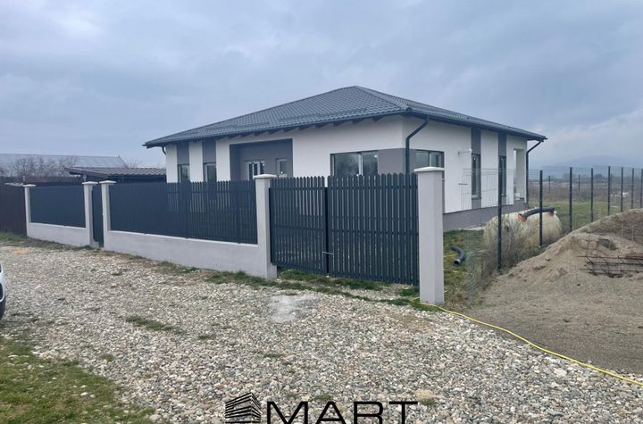 Casă - 4 camere de vanzare CARPINIS - Brasov anunturi imobiliare Brasov