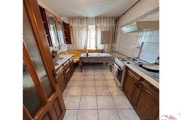 Apartament 3 camere de vanzare ULTRACENTRAL - Vrancea anunturi imobiliare Vrancea