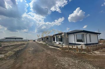 Casă - 3 camere de vanzare COMUNA BERCENI - Bucuresti anunturi imobiliare Bucuresti