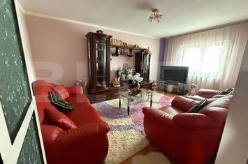 Apartament 3 camere de vanzare SUCEAVA - Suceava anunturi imobiliare Suceava