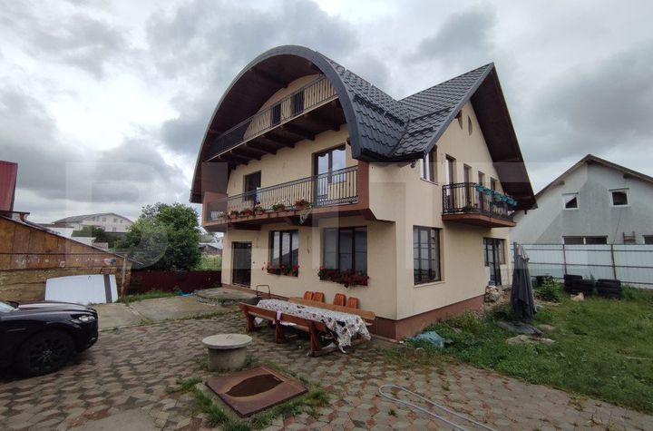 Vilă - 5 camere de vanzare RADAUTI - Suceava anunturi imobiliare Suceava