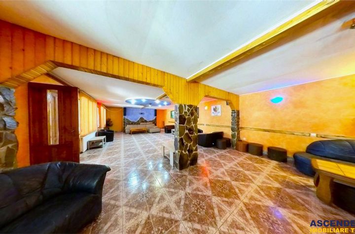 Casă - 11 camere de inchiriat BERENI - Mures anunturi imobiliare Mures
