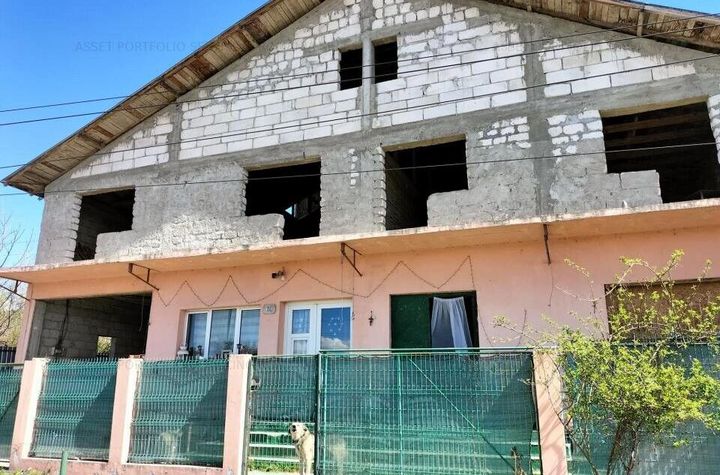 Casa si teren 1999 mp DOICESTI, DAMBOVITA anunturi imobiliare Dambovita