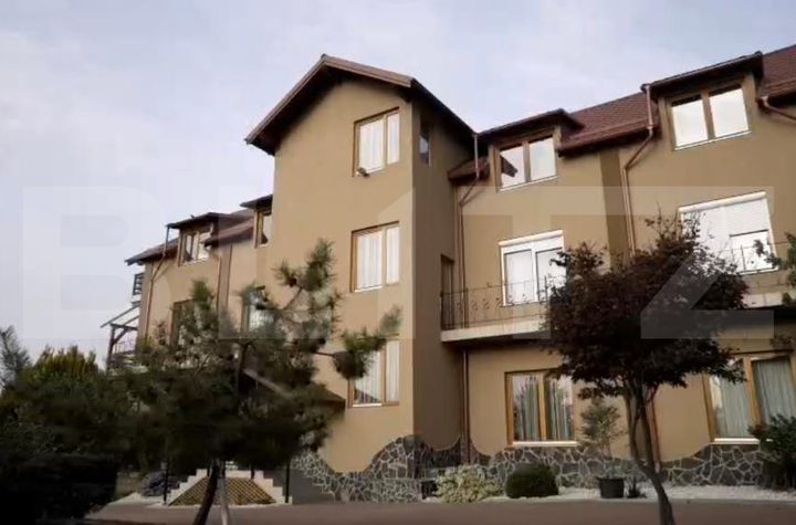 Vilă - 12 camere de vanzare REGHIN - Mures anunturi imobiliare Mures