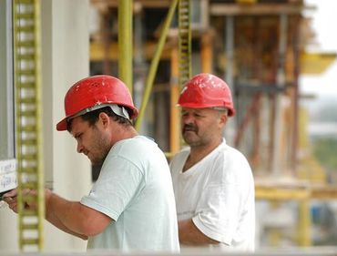 Volumul lucrărilor de construcţii a scăzut în primele nouă luni cu 15,7%