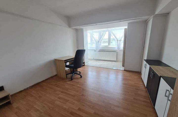 Apartament 3 camere Decebal - Piata Muncii ,  decomandat anunturi imobiliare Bucuresti