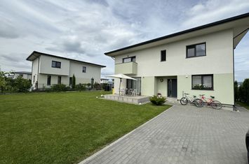 Vilă modernă de vânzare în Cristian | Construcție 2019 | Teren 500 mp anunturi imobiliare Brasov