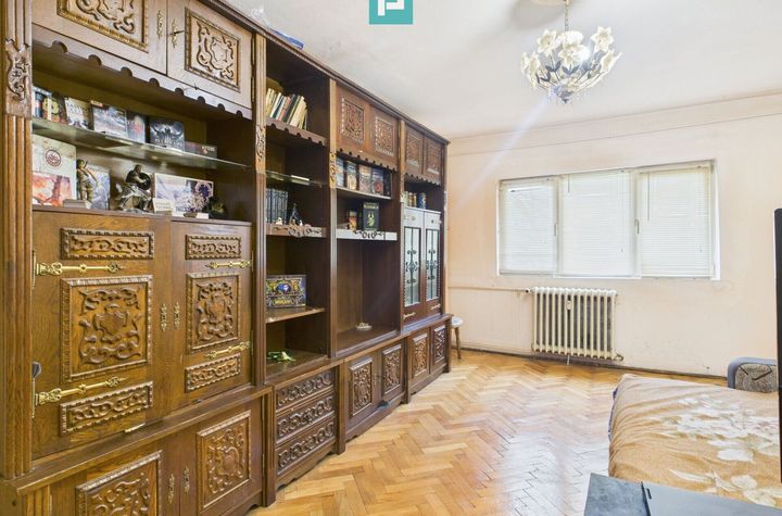 Apartament 3 camere si garaj, Plavaț II anunturi imobiliare Timis