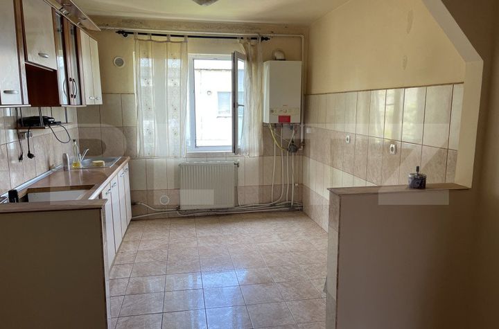 Apartament 3 camere de vanzare SATU MARE - Satu Mare anunturi imobiliare Satu Mare