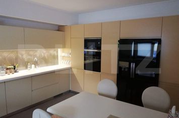 Vilă - 8 camere de vanzare CRISTIAN - Brasov anunturi imobiliare Brasov