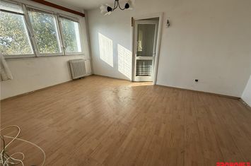 Apartament 3 camere de vanzare CENTRAL - Bacau anunturi imobiliare Bacau