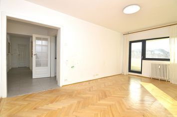 Apartament 3 camere de vanzare SPLAIUL UNIRII - Bucuresti anunturi imobiliare Bucuresti