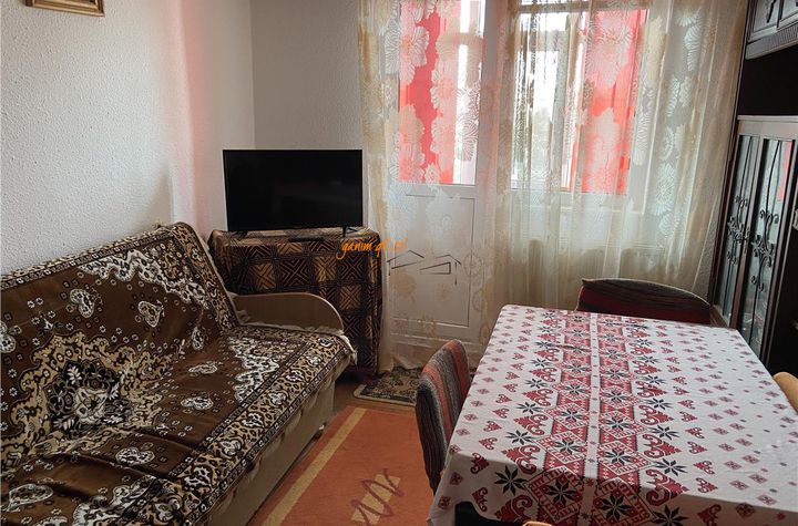 Apartament 3 camere de vanzare SUD - Vrancea anunturi imobiliare Vrancea