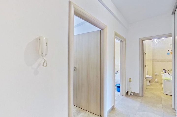 Garsoniera mobilata si utilata etaj 3 plus Pod, Sema Parc, metrou la 3 minute anunturi imobiliare Bucuresti