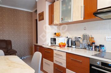 Apartament 4 camere de vanzare VALENTA - Bihor anunturi imobiliare Bihor