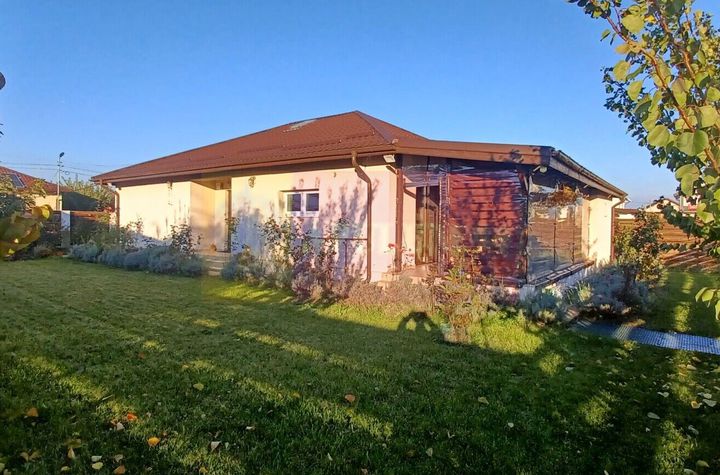 Săbăreni, casă parter 162 mp, curte 575 mp. Acasă anunturi imobiliare Giurgiu