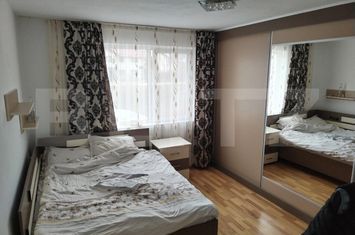 Vilă - 7 camere de vanzare TARGOVISTE - Dambovita anunturi imobiliare Dambovita