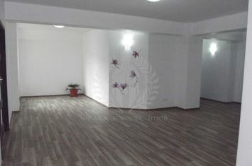 SPATIU BIROURI // ETAJUL 1 // 5 CAMERE anunturi imobiliare Prahova