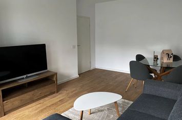 Apartament 2 camere de inchiriat TRACTORU - Brasov anunturi imobiliare Brasov