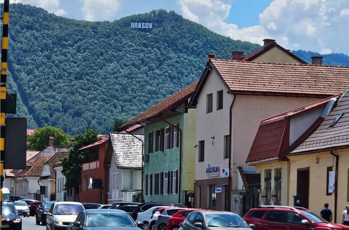 Casă - 10 camere de vanzare CENTRUL ISTORIC - Brasov anunturi imobiliare Brasov