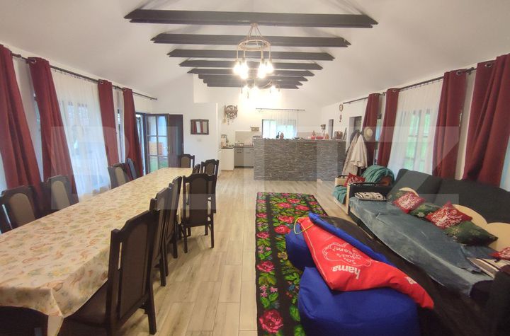 Casă - 7 camere de vanzare SUCEAVA - Suceava anunturi imobiliare Suceava