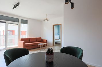 ULTIMUL APARTAMENT CU 2 DORMITOARE DIN BLOCUL R37 | ARED AFI anunturi imobiliare Arad