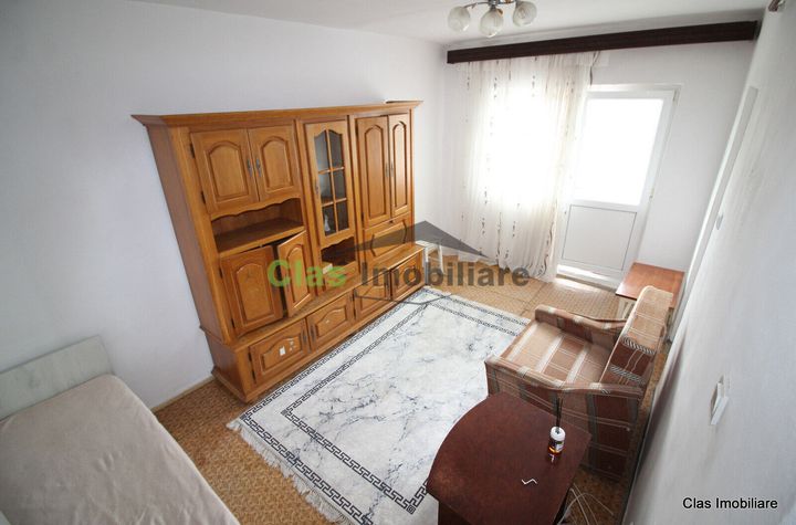 Garsoniera Zona S-uri Etaj 3 !! anunturi imobiliare Olt